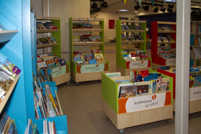 opening bibliotheek op school tjalk 002