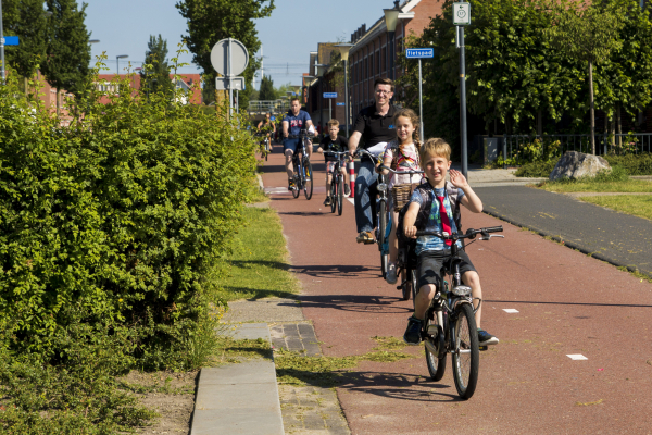 fietspuzzeltocht foto krant